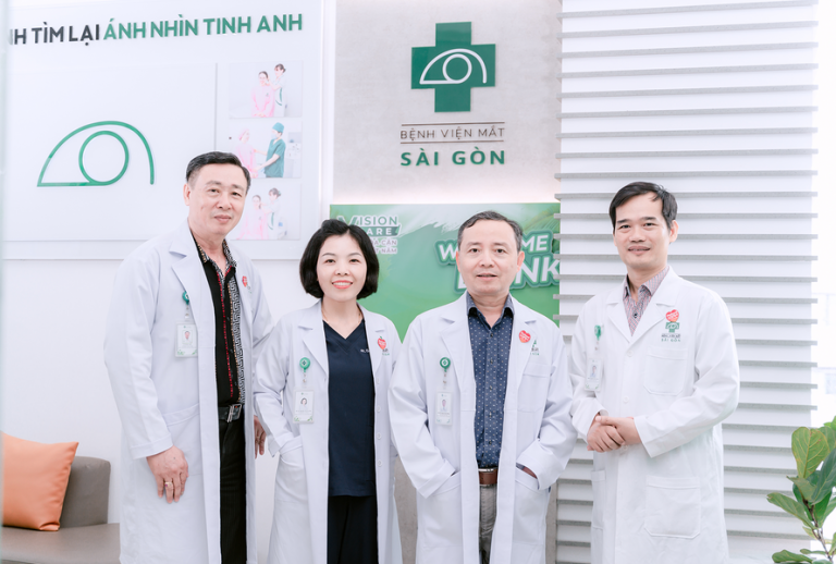 Đội ngũ bác sĩ